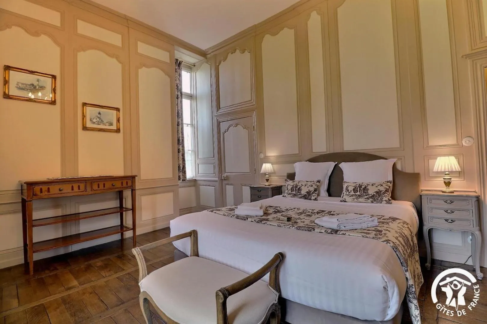 Bed & Breakfast Chateau De La Giraudais Mezieres-Sur-Couesnon