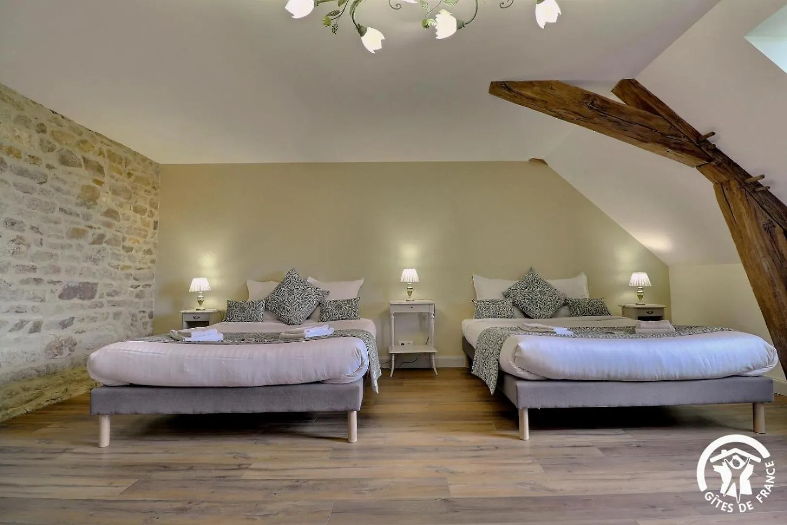 Bed & Breakfast Chateau De La Giraudais Mezieres-Sur-Couesnon